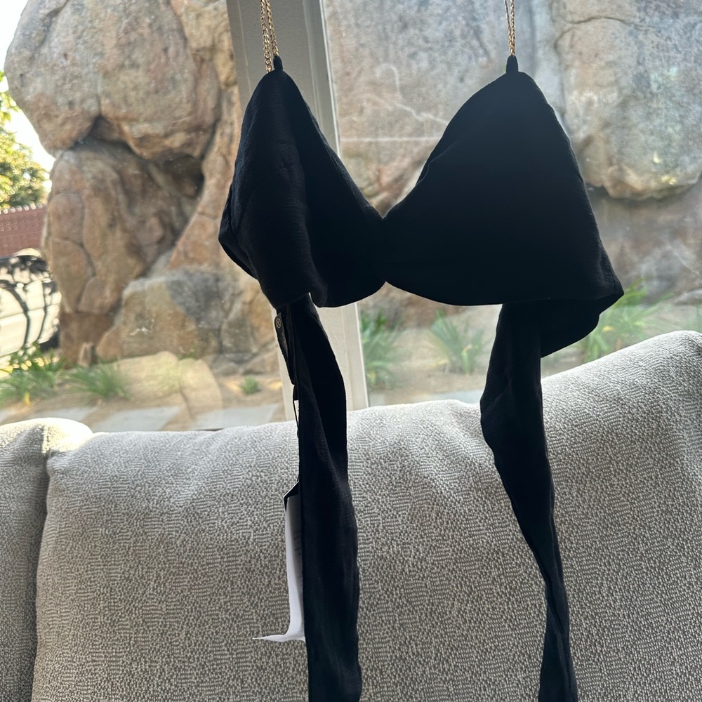 New ViX Chic Black Bow Tie Top with golden chains, size S (Small)